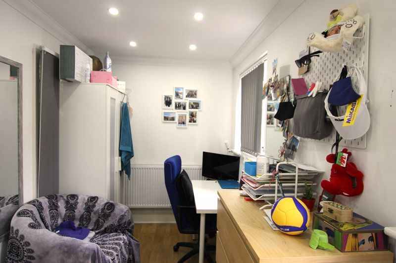 Property photo 2 of 9 Photo 10