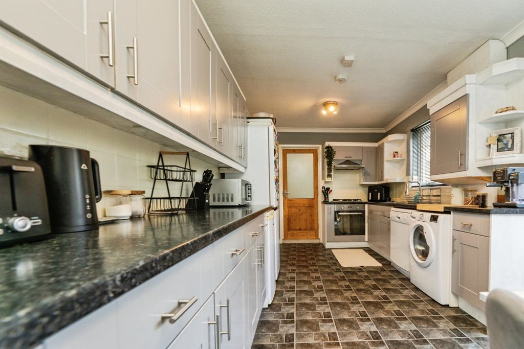 Property photo 3 of 19 Pbox-Img.Jpg