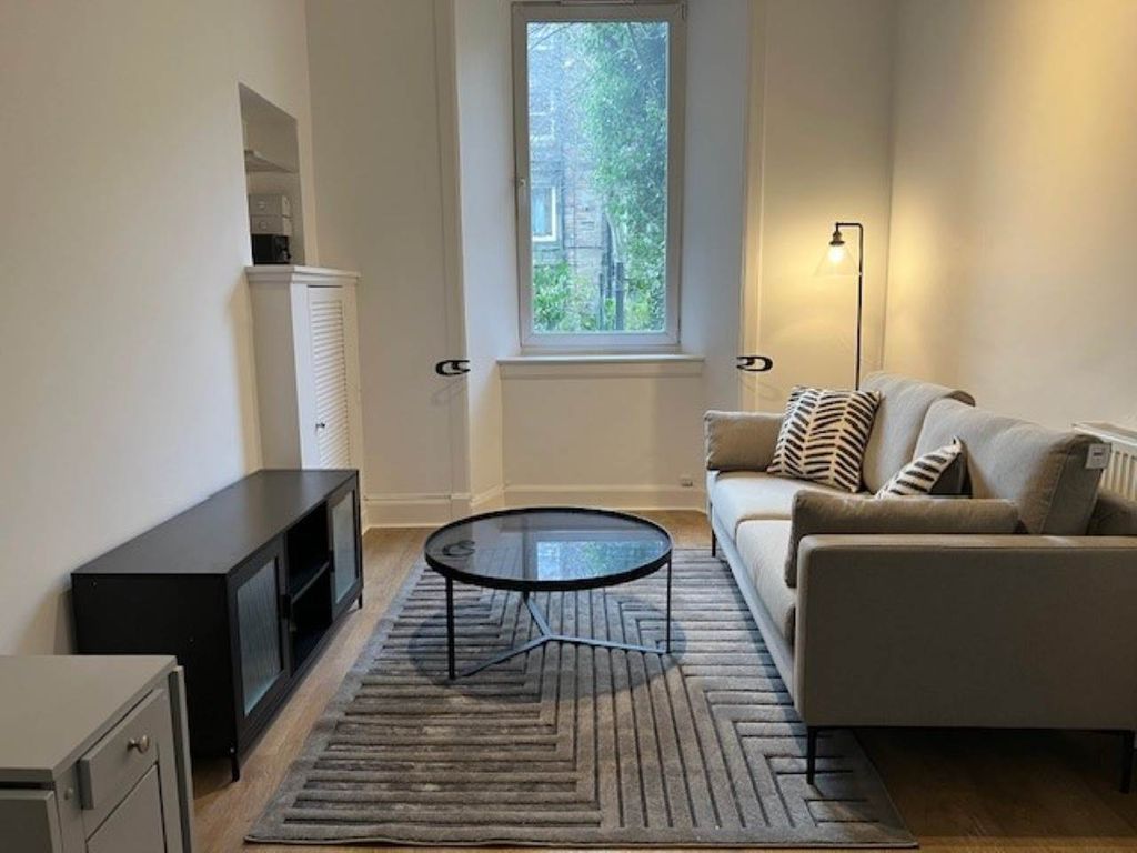 Property photo 1 of 10 Liv01