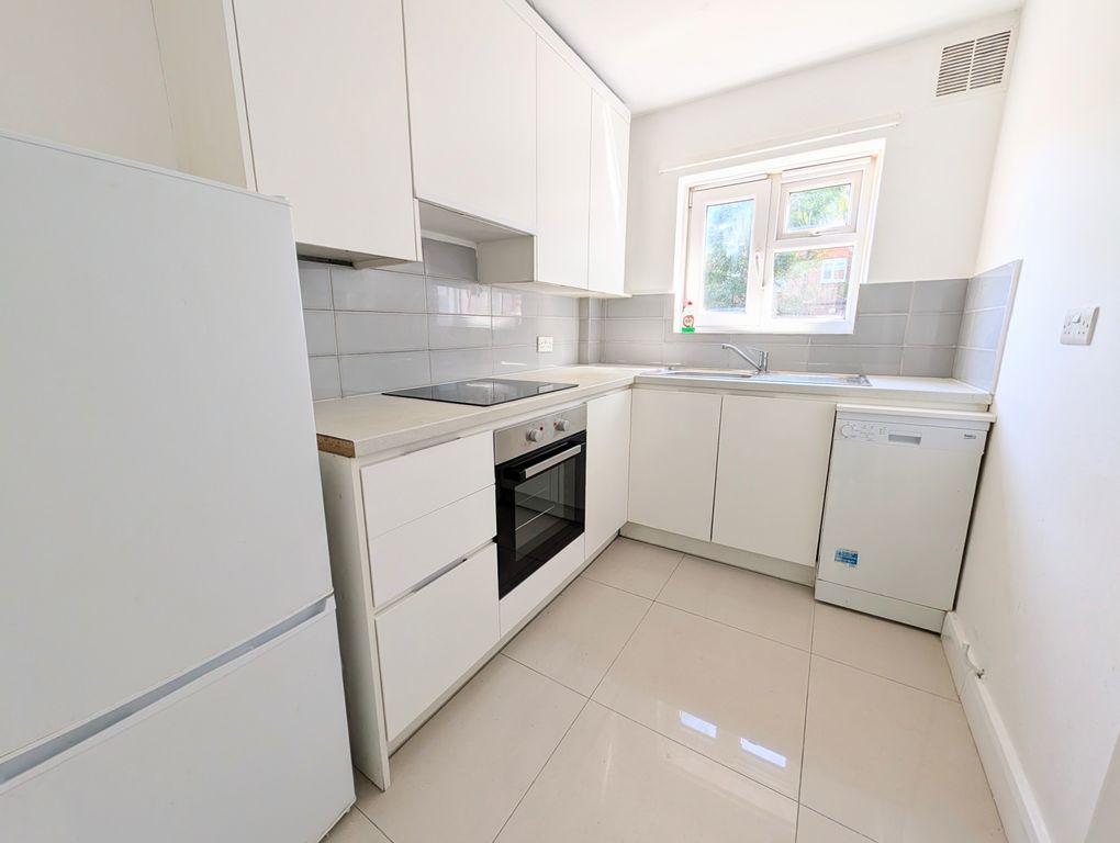 Property photo 3 of 13 Kitchen