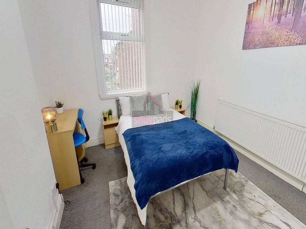 Property photo 3 of 11 R4c
