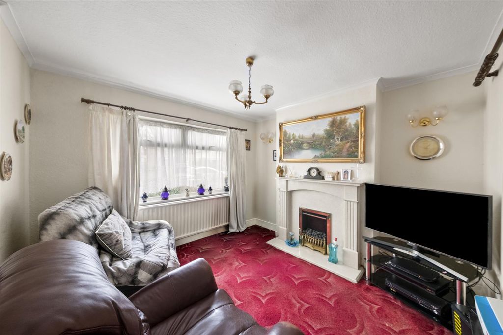 Property photo 2 of 16 1