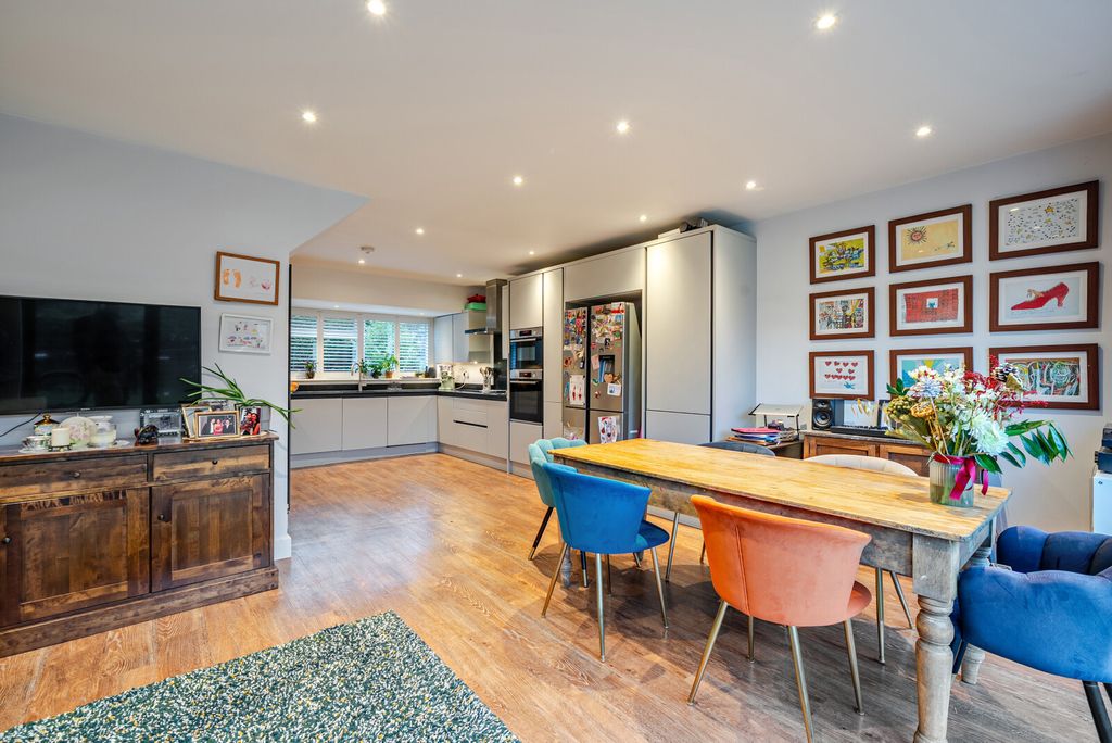 Property photo 1 of 17 1394669-9-6960Cb0...