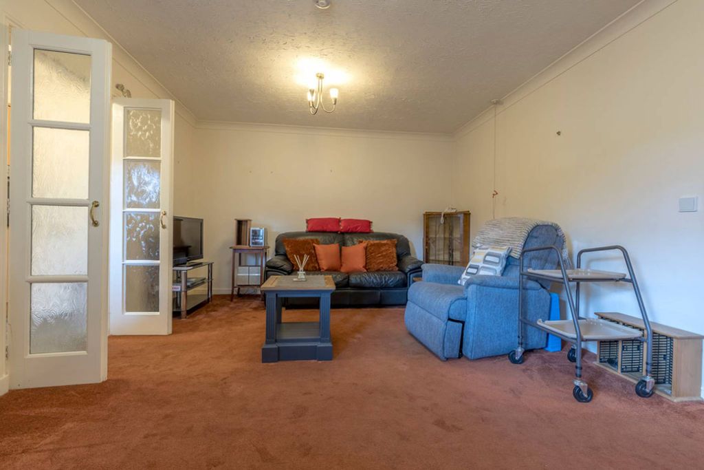 Property photo 3 of 16