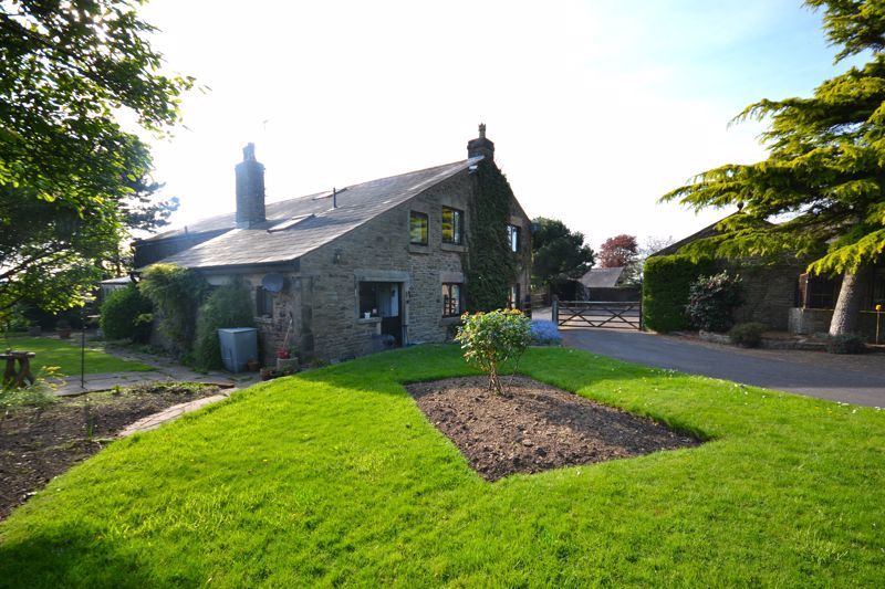 Property photo 1 of 22 Photo 5