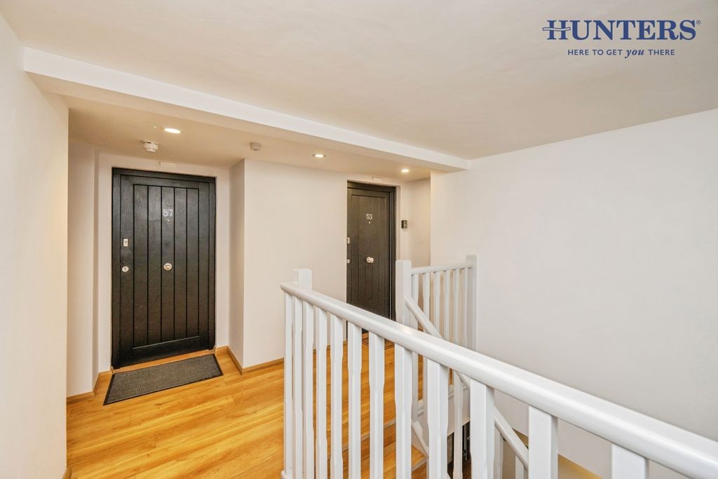 Property photo 3 of 19 Pbox-Img.Jpg