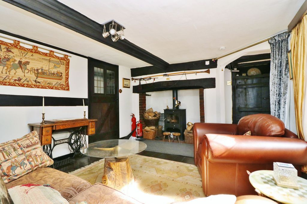 Property photo 2 of 28