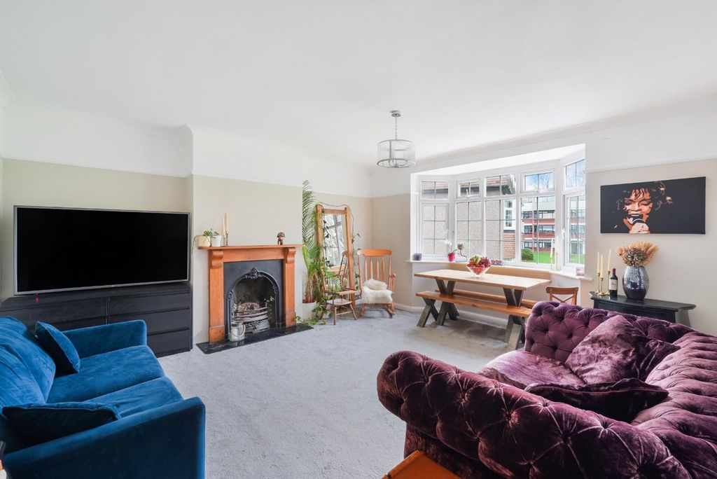 Property photo 2 of 14 Grange Mansions