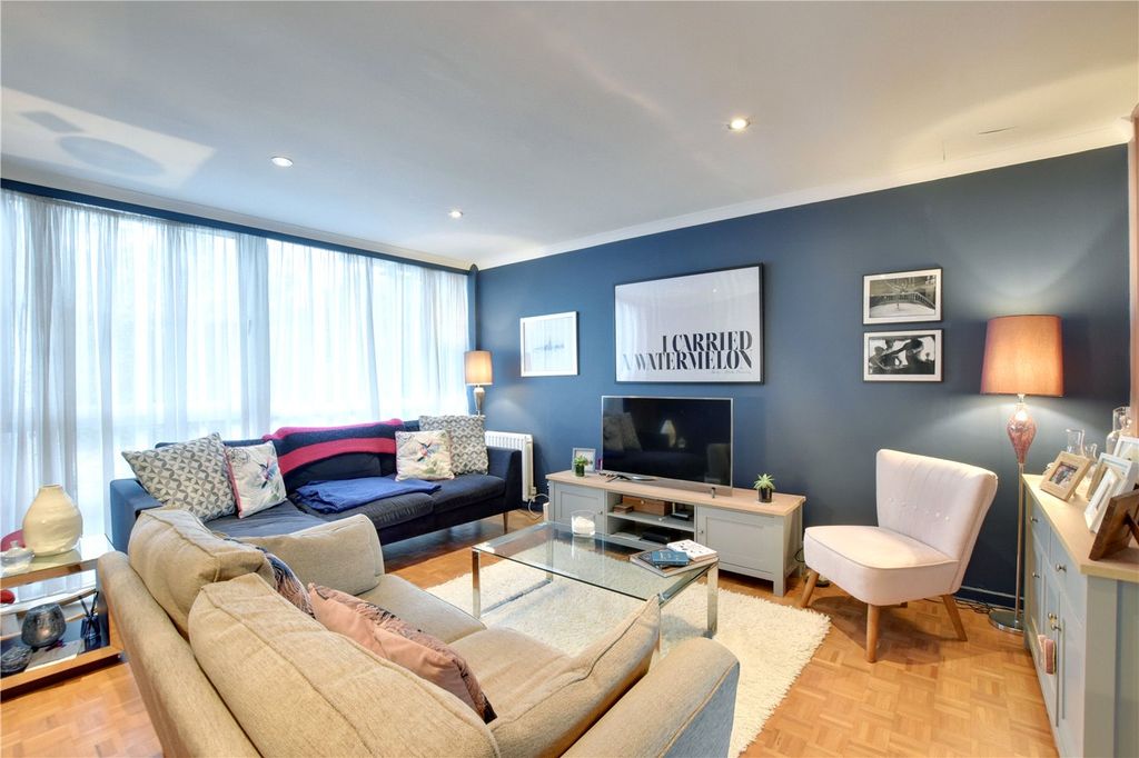 Property photo 2 of 17 Picture No. 04