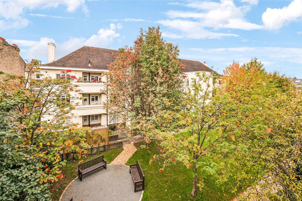 Property photo 1 of 9 Exterior