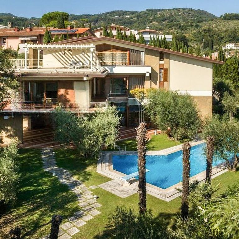 Property photo 1 of 25 Charming Villa In Lucca, Tuscany
