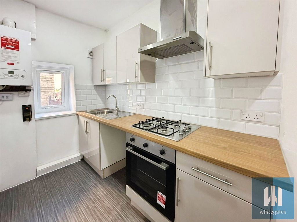 Property photo 2 of 16 Picture No. 03