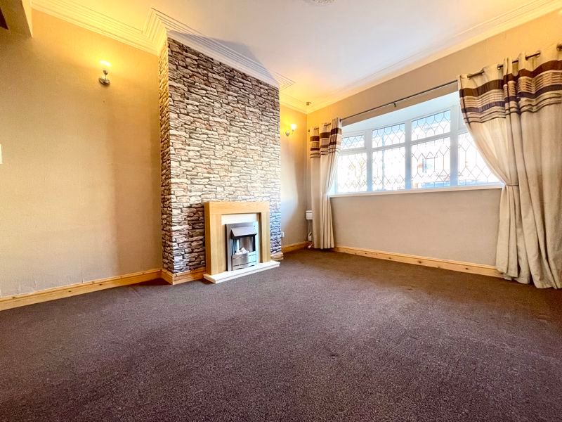 Property photo 3 of 11 Living Room