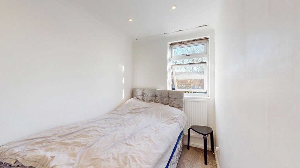 Property photo 3 of 20 Photo 2