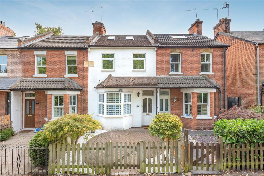 Property photo 1 of 11