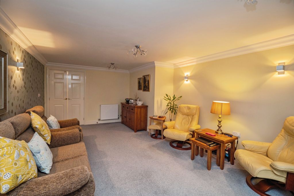 Property photo 3 of 18