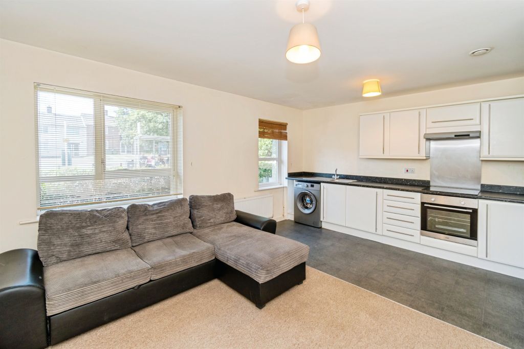 Property photo 3 of 17