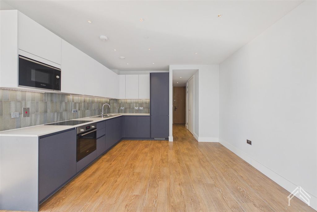 Property photo 3 of 10 2.Jpg