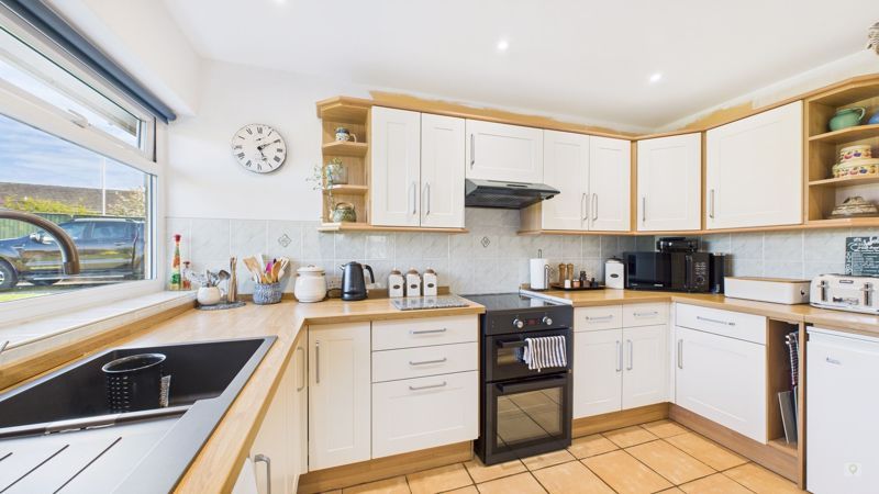 Property photo 2 of 20 Photo 3