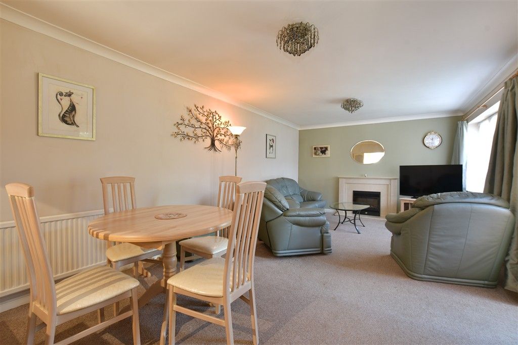 Property photo 1 of 12 Lounge/Dining Room