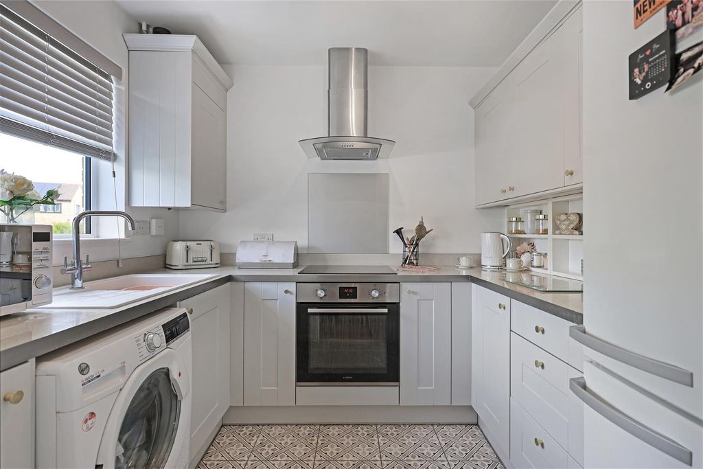 Property photo 2 of 13 Img (7).Jpg