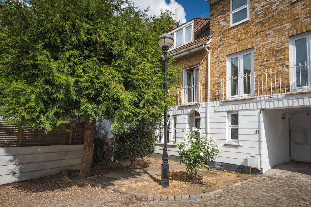 Property photo 1 of 1