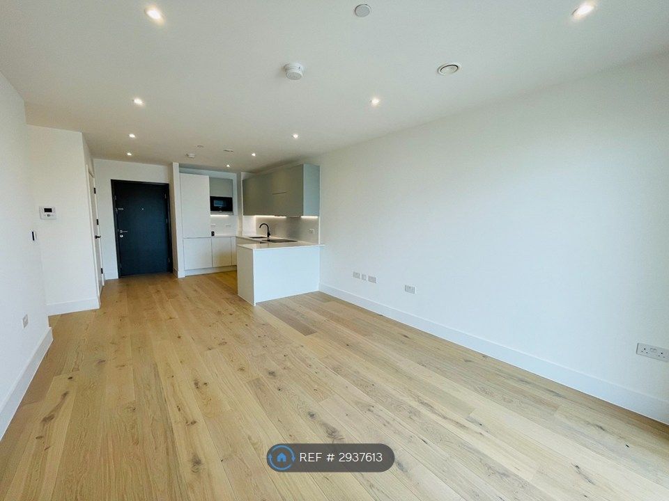 Property photo 2 of 21
