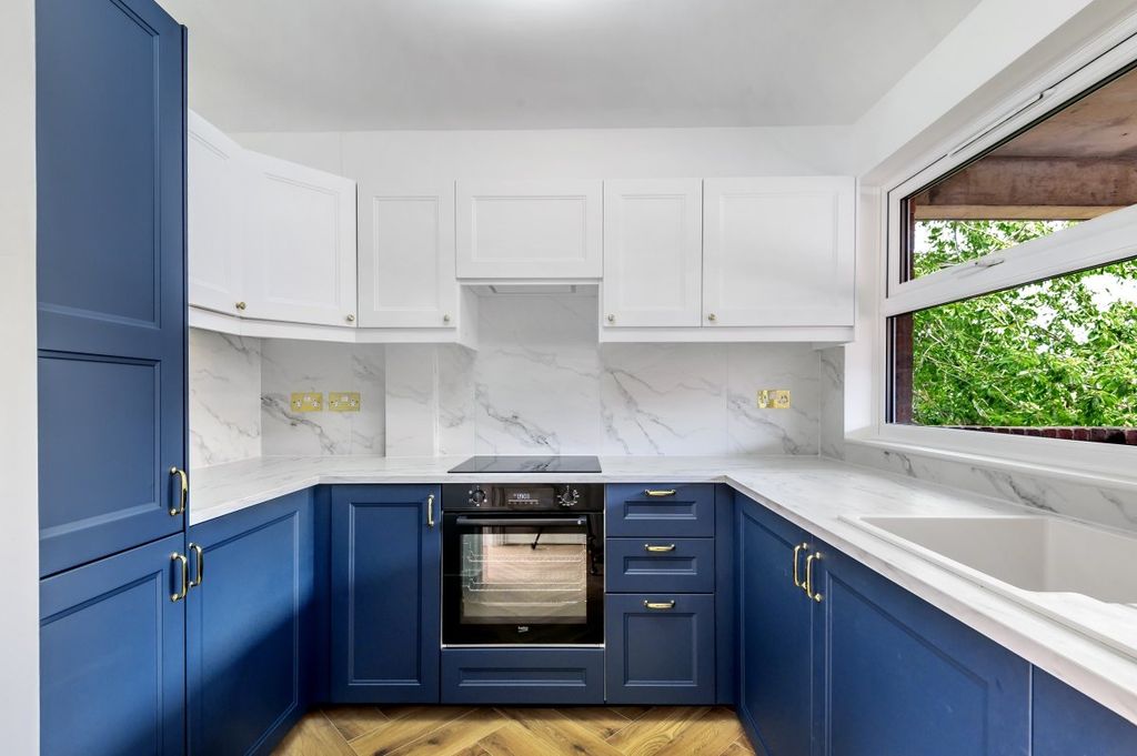 Property photo 2 of 6 875119  (4)