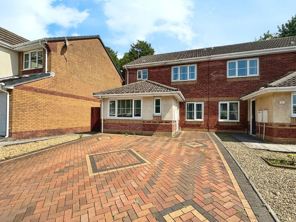 Property photo 1 of 26
