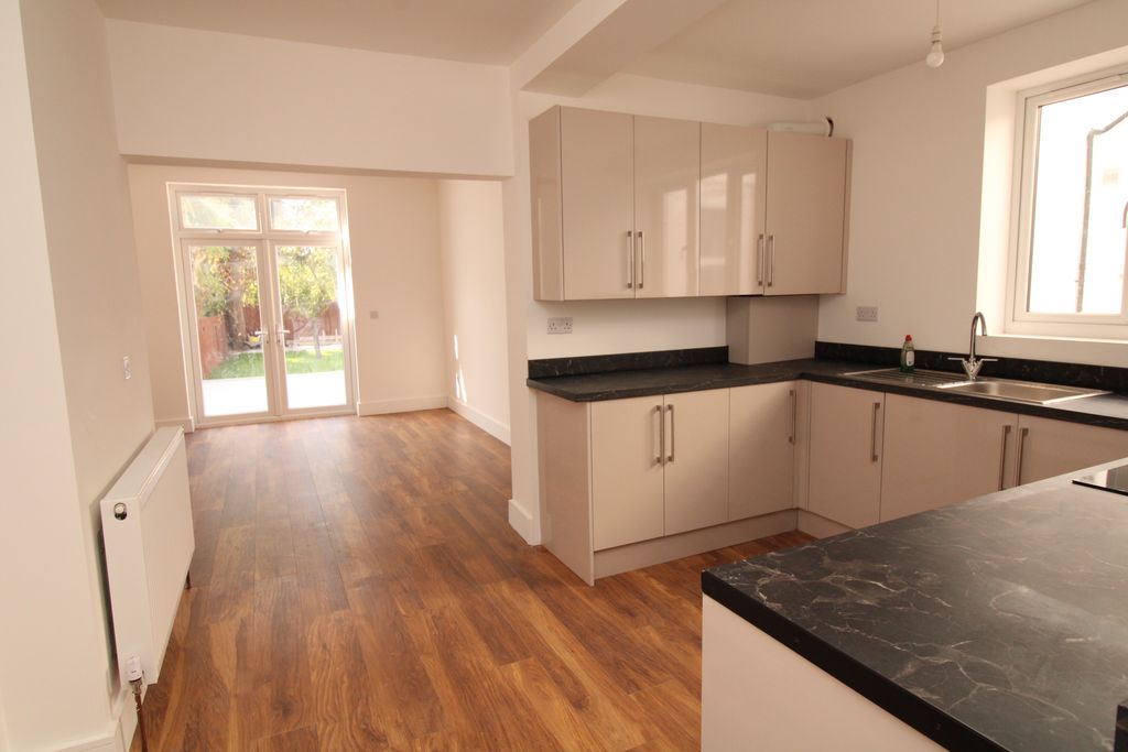 Property photo 3 of 16 Img_6032