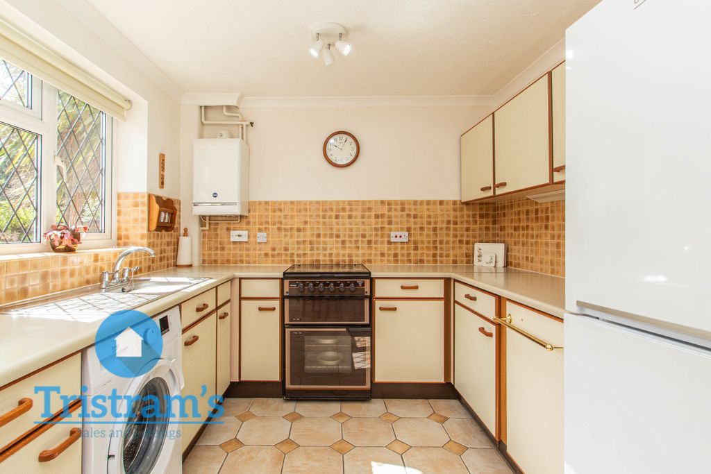 Property photo 3 of 23