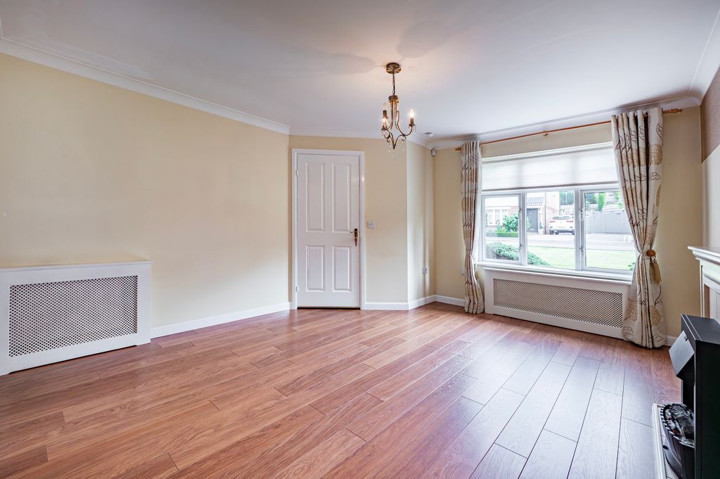 Property photo 3 of 35