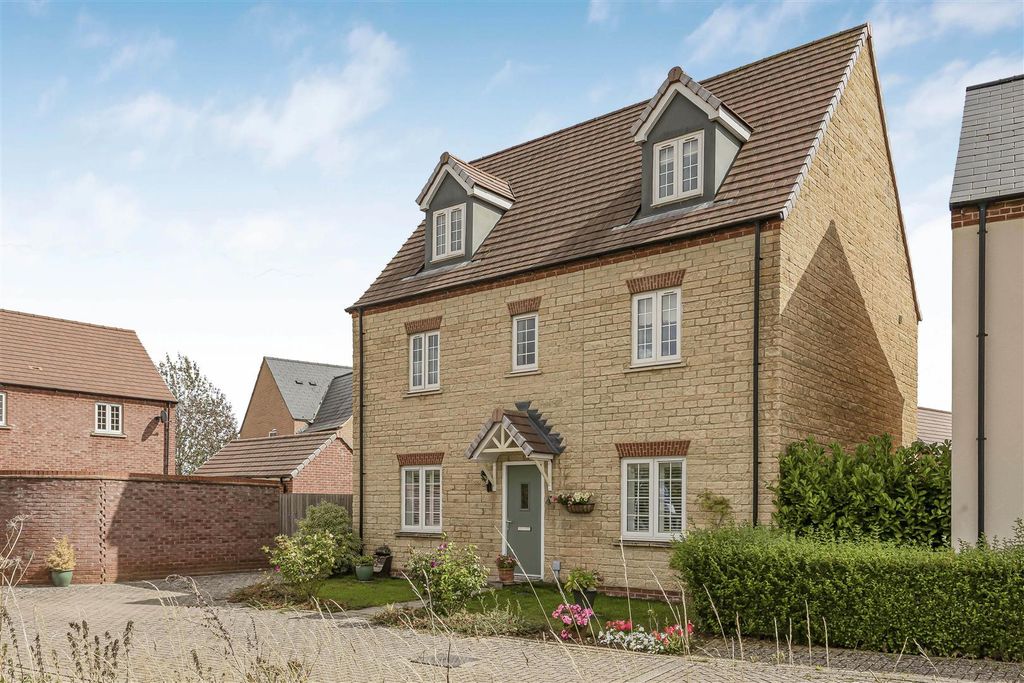 Property photo 1 of 28 31_62122.Jpg