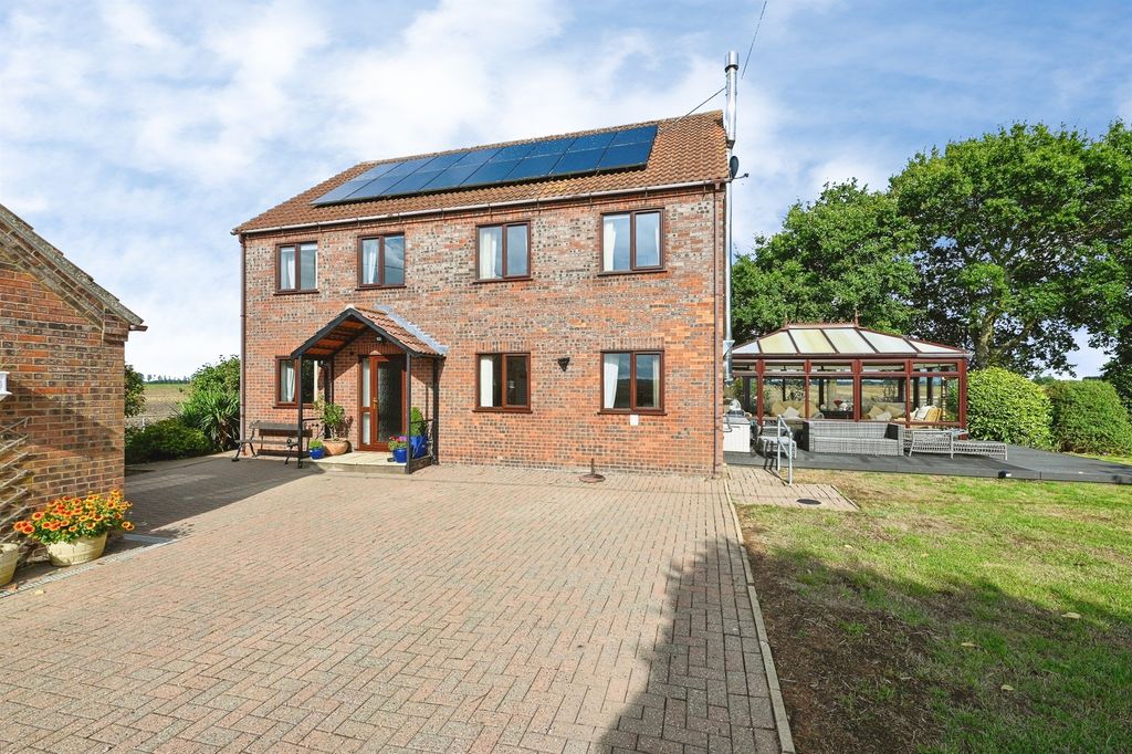 Property photo 1 of 26