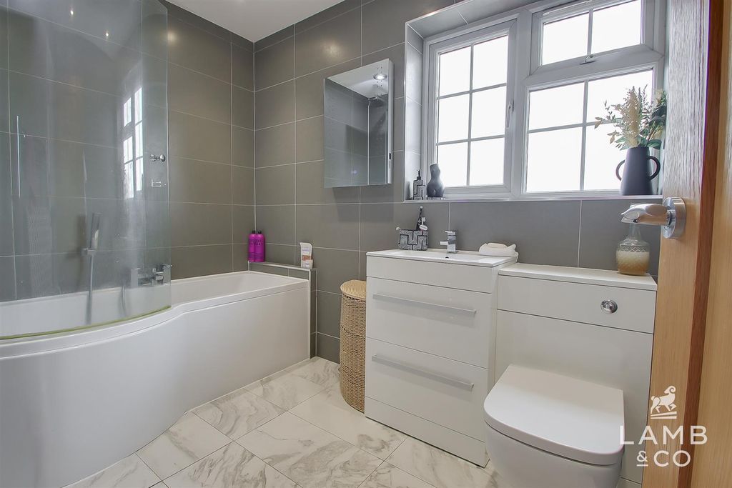 Additional image 21 of 3 bed detached house for saleCrome Road, Clacton-On-Sea CO16