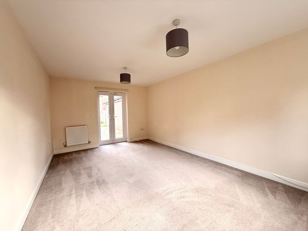 Property photo 3 of 17 Reception 1