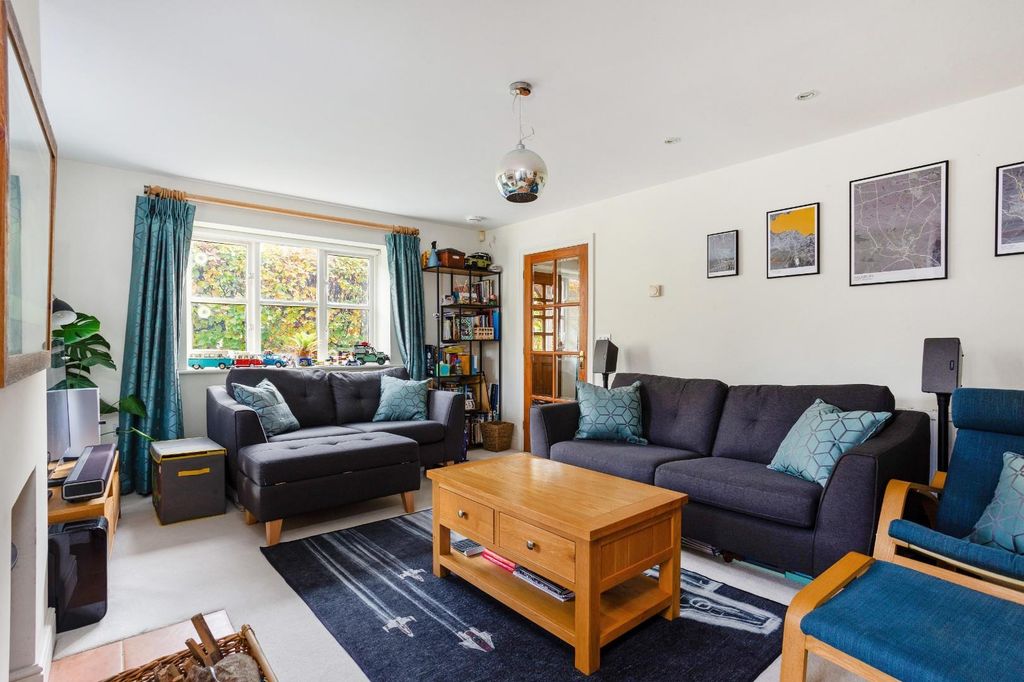 Property photo 3 of 16 Reception Room .Jpg