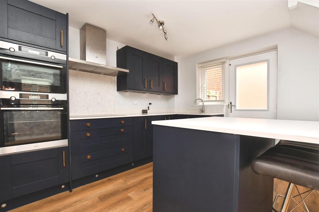 Property photo 2 of 23 Kitchen Area