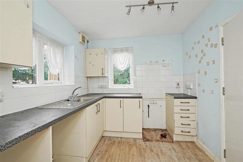 Property photo 3 of 5