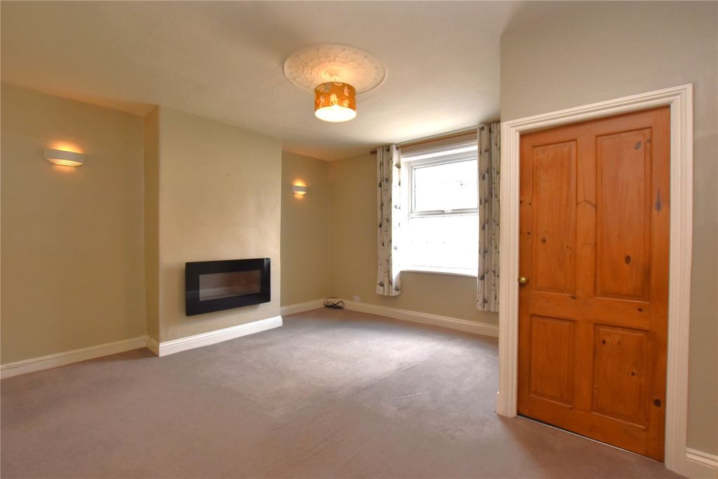 Property photo 2 of 12 Picture No. 04