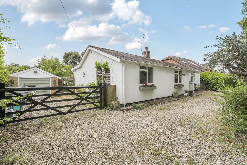 Property photo 1 of 27 1283588-42-6825Cb...