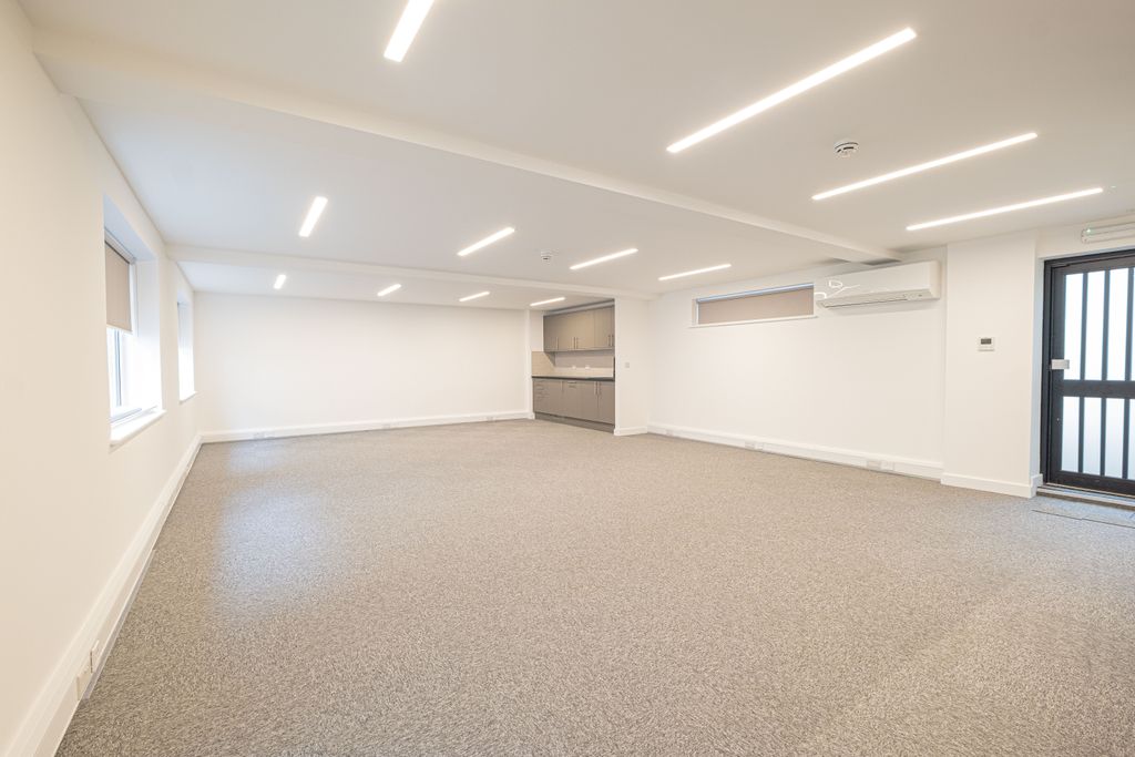 Property photo 2 of 6 Dscf8095