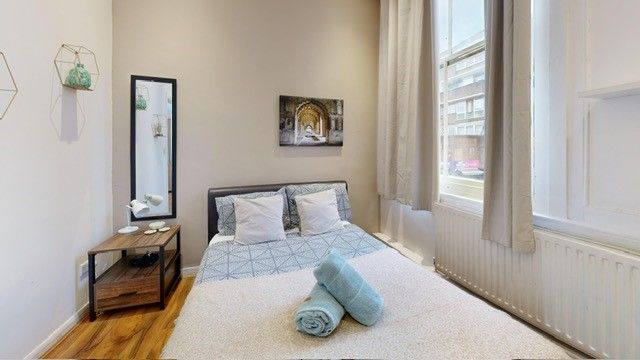 Property photo 1 of 7 Photo 5