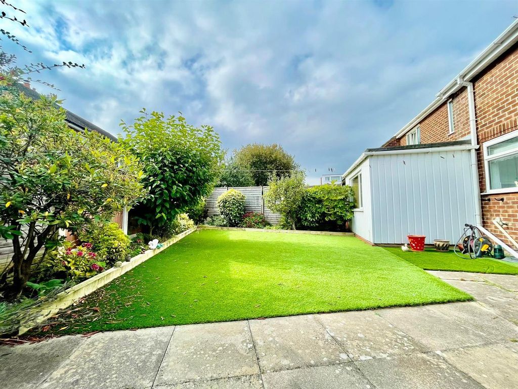 Property photo 3 of 16 2.Jpg