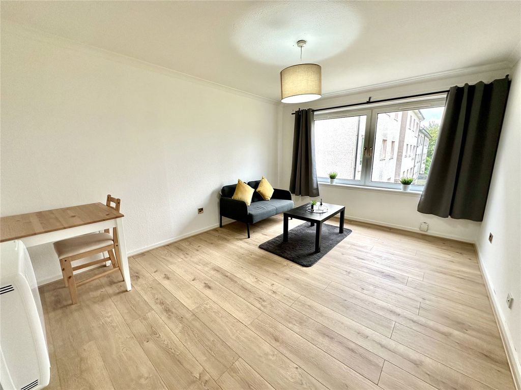 Property photo 3 of 15 Picture No. 10