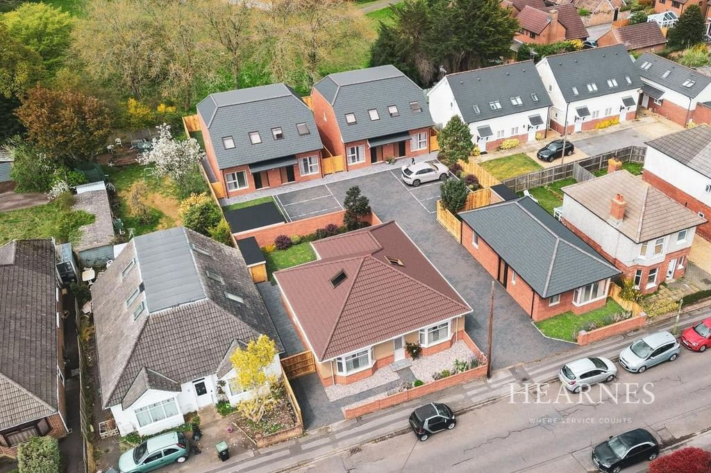 Property photo 1 of 2