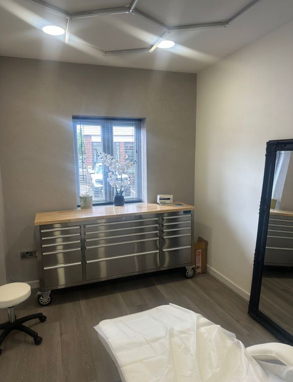 Property photo 1 of 3