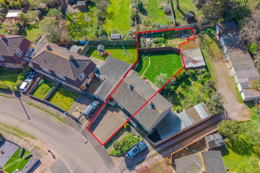 Property photo 2 of 20 Ewemove Taunton - Charles Crescent (8)