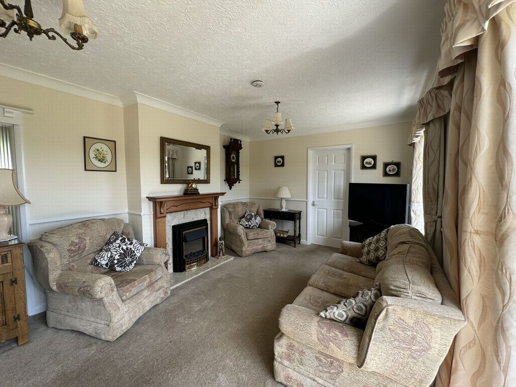 Property photo 3 of 23 Photo 14