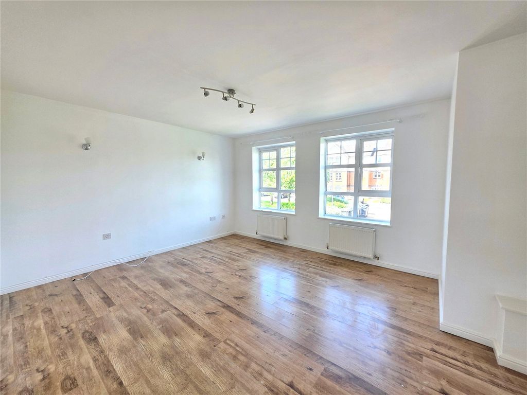 Property photo 2 of 6 Picture No. 06